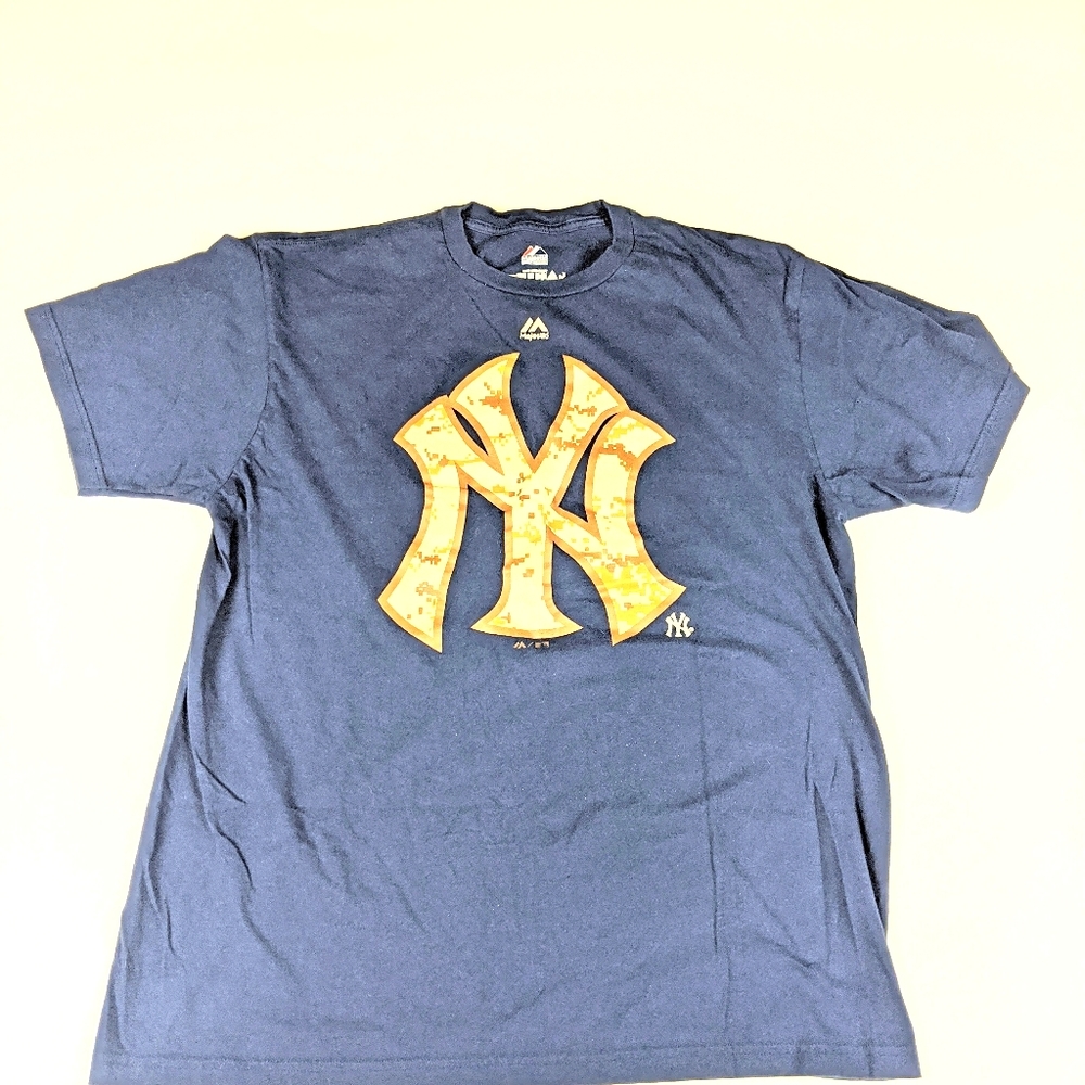 Majestic Triple Peak New York Yankees Camo Graphic